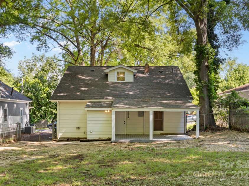 115 5th Avenue, Gastonia, NC 28052.  MLS# CAR4254133, YatesRealty ID 15265. 