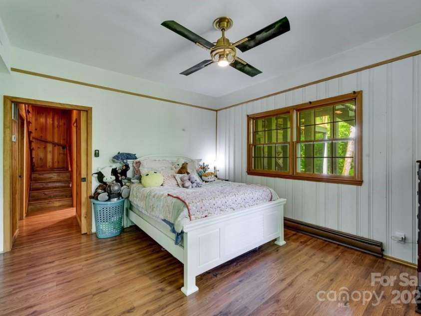 87 Old Cabin Cove, Sylva, NC 28779.  MLS# CAR4255351, YatesRealty ID 15267. 