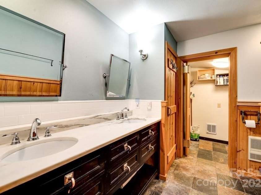 87 Old Cabin Cove, Sylva, NC 28779.  MLS# CAR4255351, YatesRealty ID 15267. 