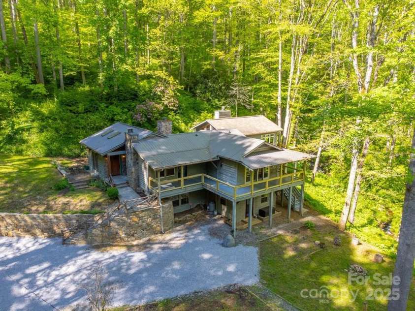 87 Old Cabin Cove, Sylva, NC 28779.  MLS# CAR4255351, YatesRealty ID 15267. 