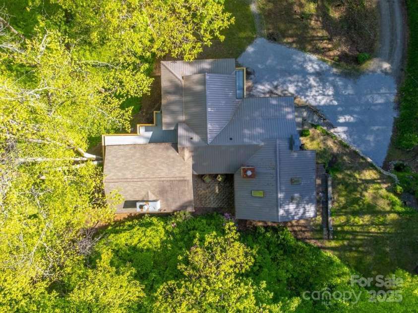 87 Old Cabin Cove, Sylva, NC 28779.  MLS# CAR4255351, YatesRealty ID 15267. 