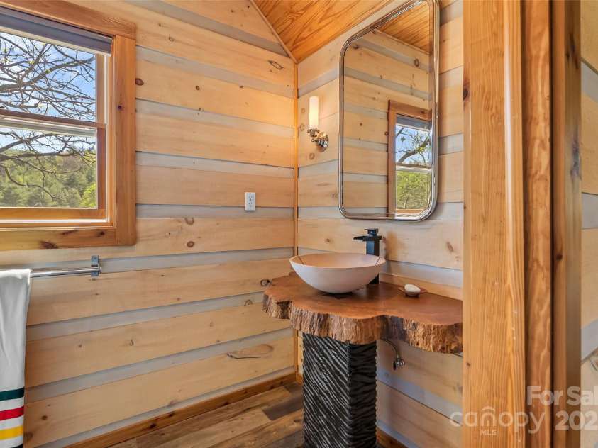 101 Garrison Road, Mars Hill, NC 28754.  MLS# CAR4252638, YatesRealty ID 15269. 2nd living quarters bathroom