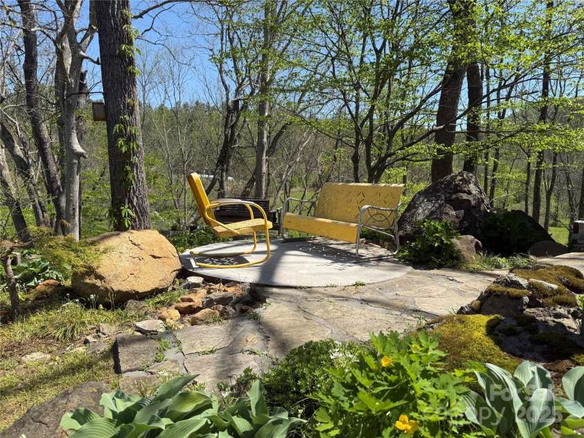 101 Garrison Road, Mars Hill, NC 28754.  MLS# CAR4252638, YatesRealty ID 15269. Patio