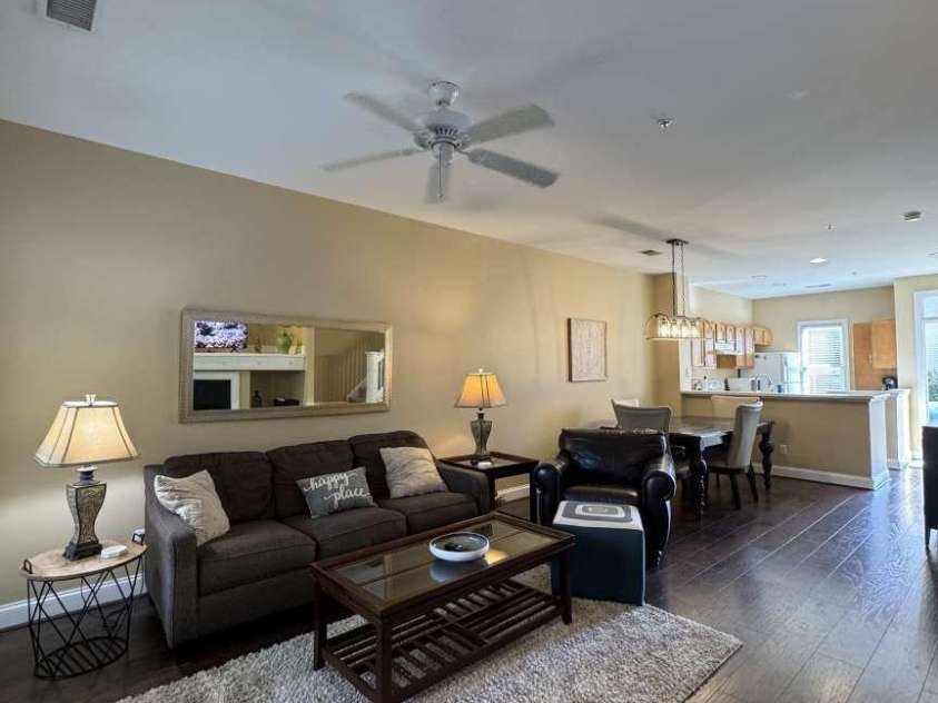 1049 Park West Drive, Charlotte, NC 28209.  MLS# CAR4252787, YatesRealty ID 15271. 