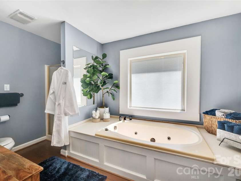 10 High Meadows Drive, Candler, NC 28715.  MLS# CAR4370363, YatesRealty ID 15272. 