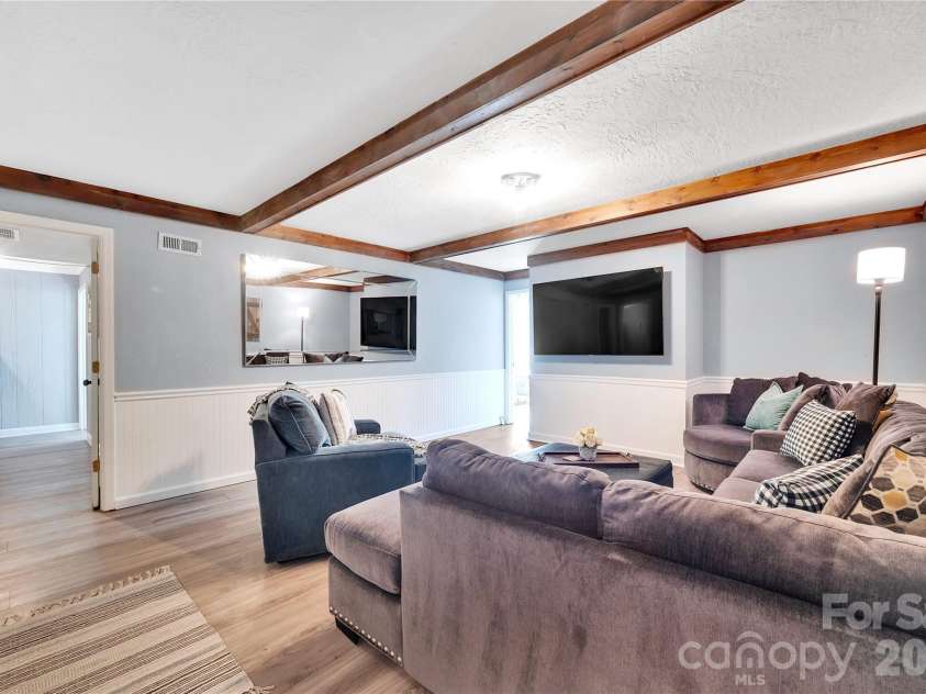 10 High Meadows Drive, Candler, NC 28715.  MLS# CAR4370363, YatesRealty ID 15272. 