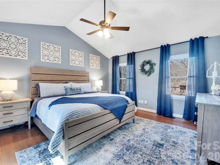 10 High Meadows Drive, Candler, NC 28715.  MLS# CAR4370363, YatesRealty ID 15272. 
