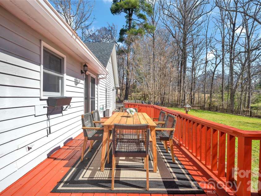 10 High Meadows Drive, Candler, NC 28715.  MLS# CAR4370363, YatesRealty ID 15272. 