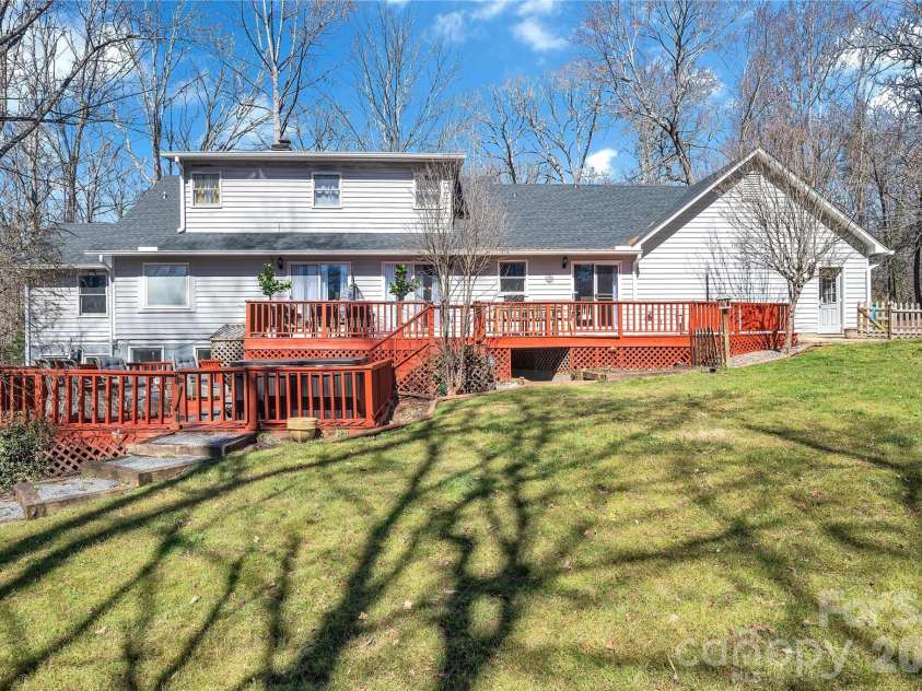 10 High Meadows Drive, Candler, NC 28715.  MLS# CAR4370363, YatesRealty ID 15272. 