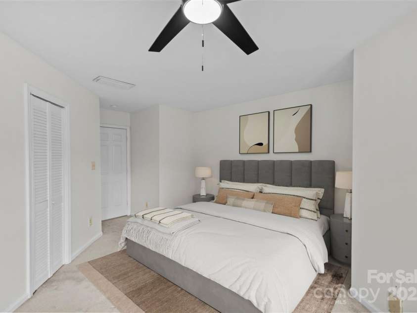 216 Clarkson Street, Charlotte, NC 28202.  MLS# CAR4282452, YatesRealty ID 15275. 