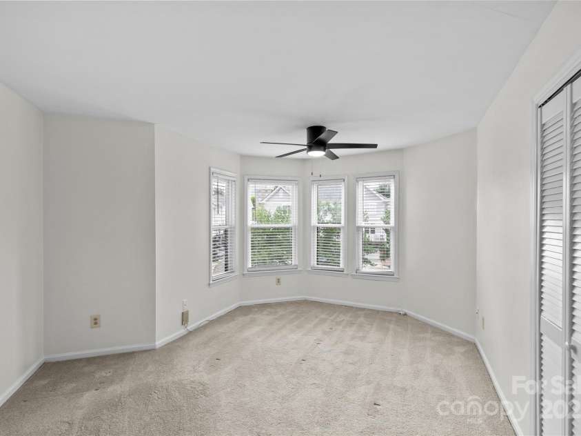 216 Clarkson Street, Charlotte, NC 28202.  MLS# CAR4282452, YatesRealty ID 15275. 