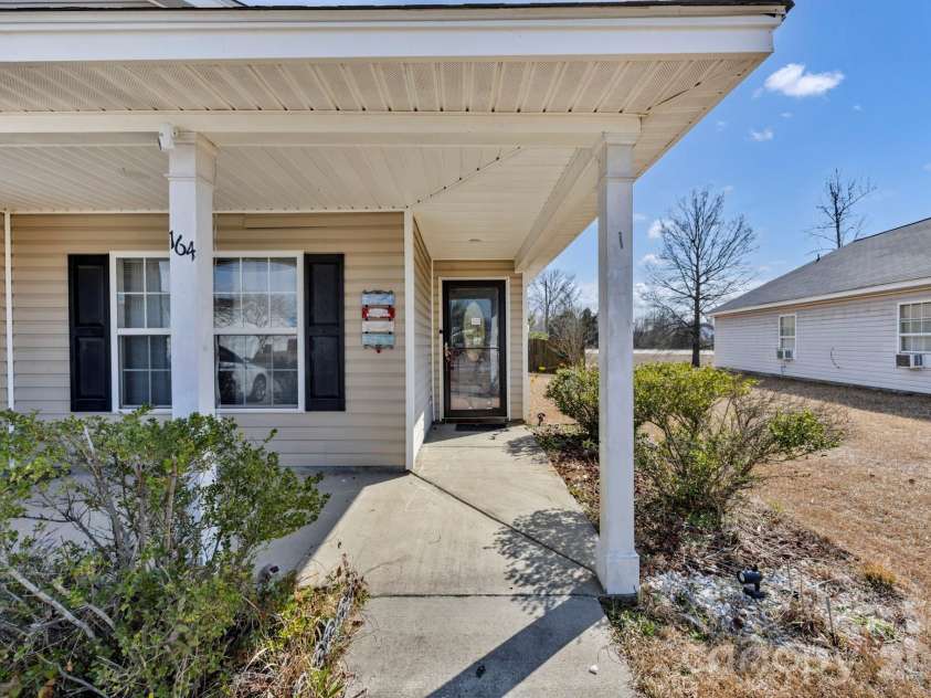 164 Alexander Pointe Drive, Hopkins, SC 29061.  MLS# CAR4351811, YatesRealty ID 15276. 