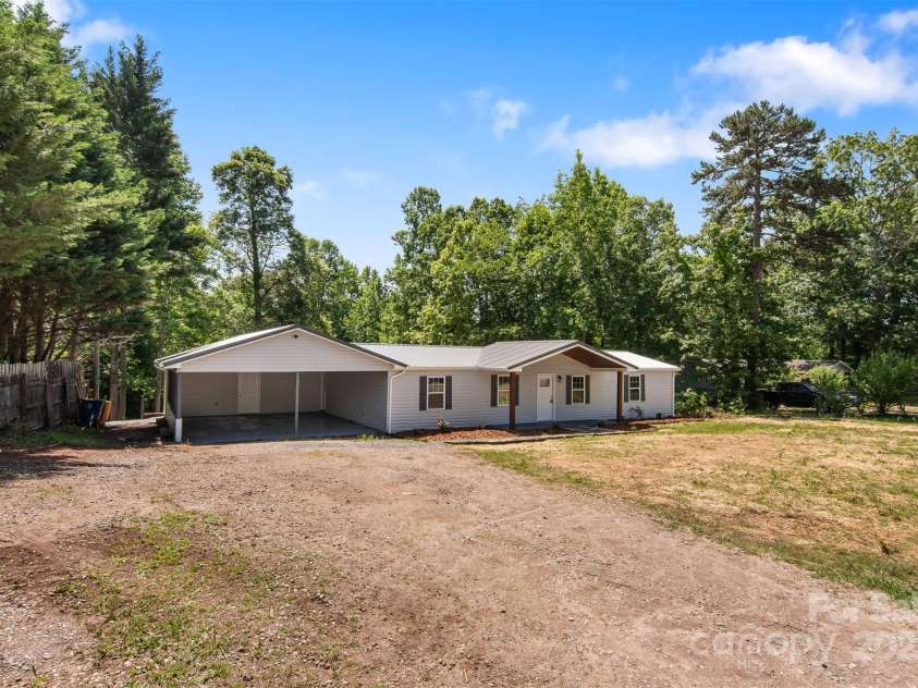 3041 Ironwood Court, Granite Falls, NC 28630.  MLS# CAR4260526, YatesRealty ID 15277. 