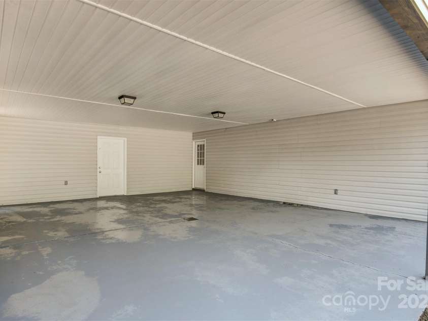 3041 Ironwood Court, Granite Falls, NC 28630.  MLS# CAR4260526, YatesRealty ID 15277. 