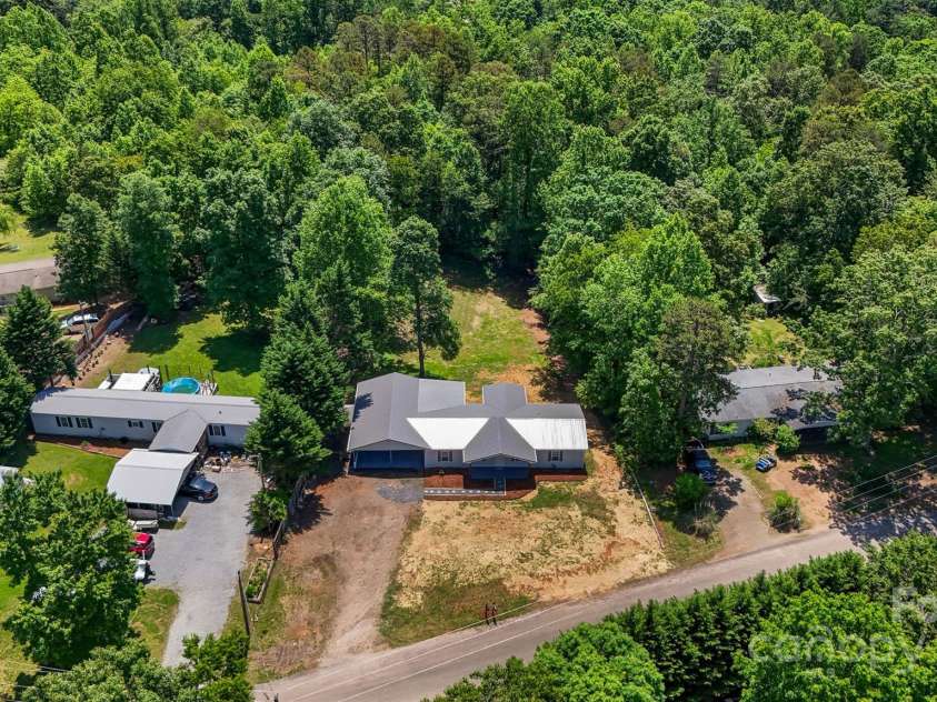 3041 Ironwood Court, Granite Falls, NC 28630.  MLS# CAR4260526, YatesRealty ID 15277. 