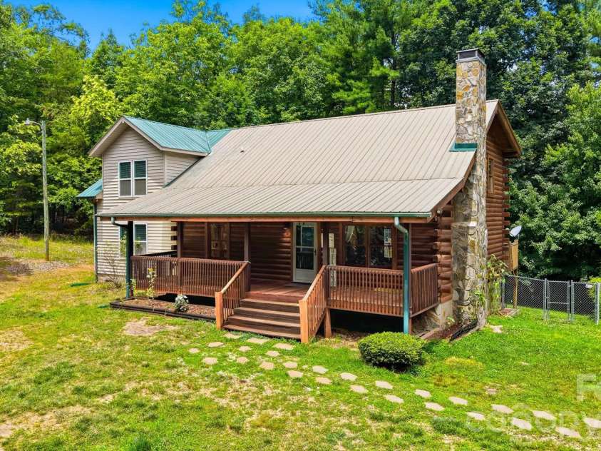 4065 Deal Mill Road, Granite Falls, NC 28630.  MLS# CAR4369153, YatesRealty ID 15277. 