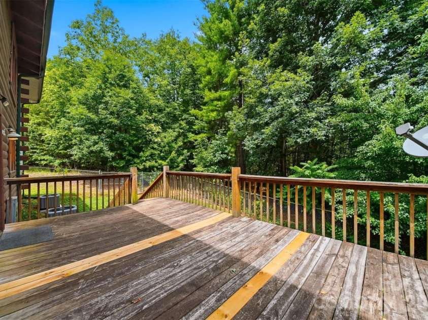 4065 Deal Mill Road, Granite Falls, NC 28630.  MLS# CAR4369153, YatesRealty ID 15277. 