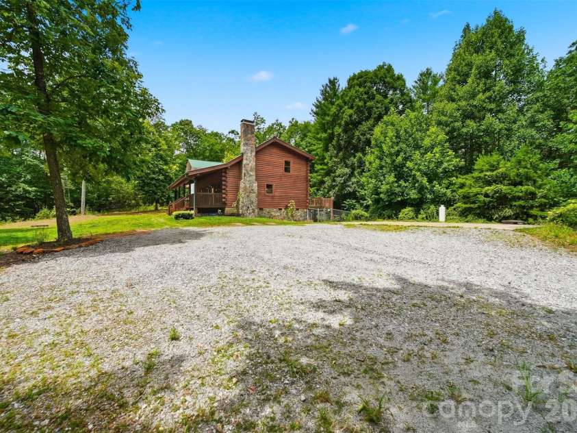 4065 Deal Mill Road, Granite Falls, NC 28630.  MLS# CAR4369153, YatesRealty ID 15277. 