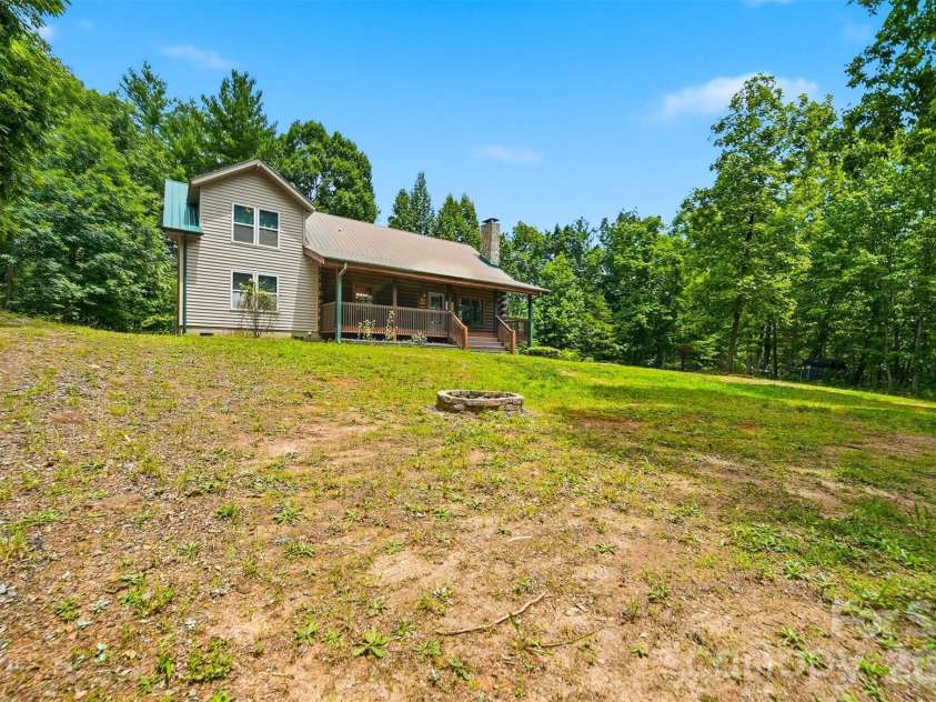 4065 Deal Mill Road, Granite Falls, NC 28630.  MLS# CAR4369153, YatesRealty ID 15277. 