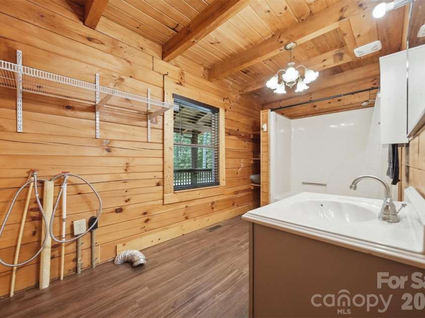 4065 Deal Mill Road, Granite Falls, NC 28630.  MLS# CAR4369153, YatesRealty ID 15277. Guest bath/Laundry main