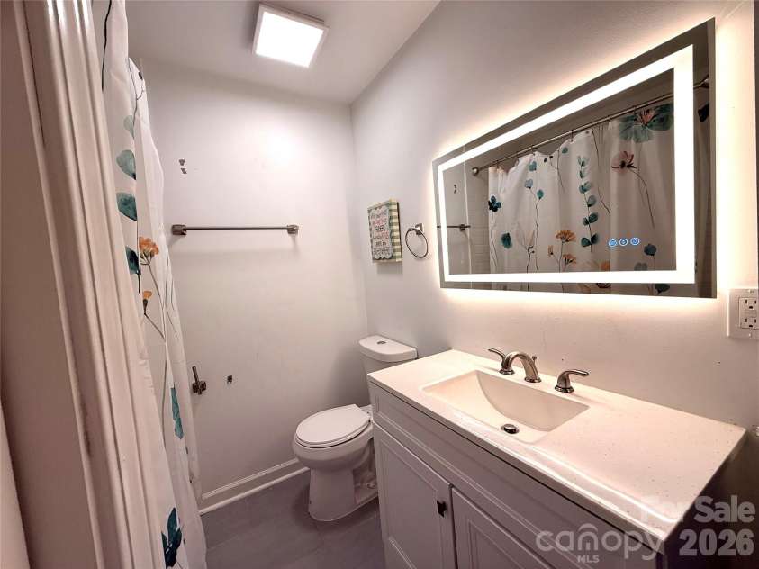 401 Rutland Drive, Charlotte, NC 28217.  MLS# CAR4370832, YatesRealty ID 15279. 