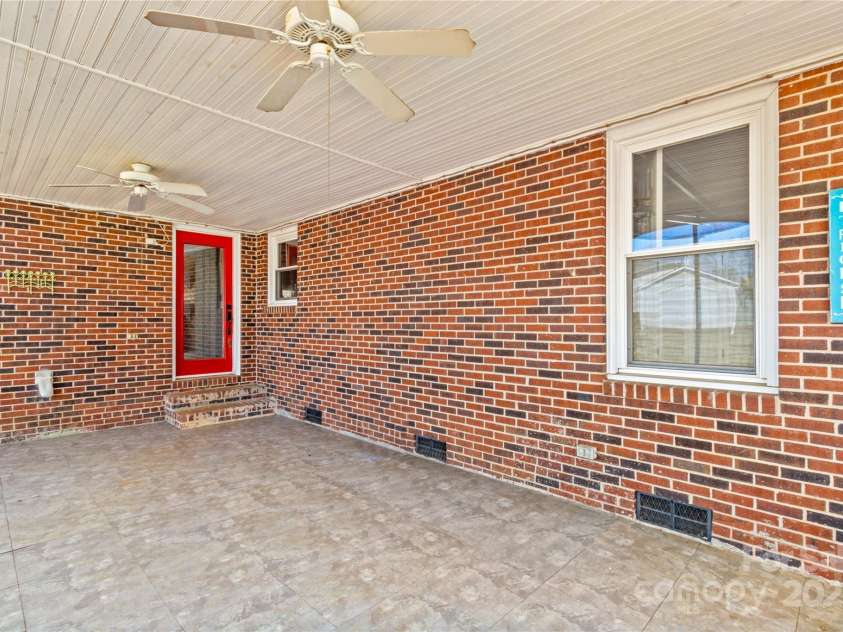 130 Ketchie Drive, Mooresville, NC 28115.  MLS# CAR4224055, YatesRealty ID 1528. 