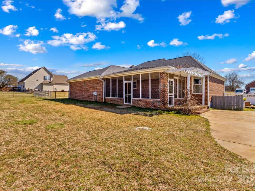 130 Ketchie Drive, Mooresville, NC 28115.  MLS# CAR4224055, YatesRealty ID 1528. 