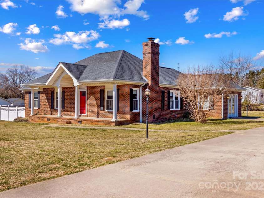 130 Ketchie Drive, Mooresville, NC 28115.  MLS# CAR4224055, YatesRealty ID 1528. 