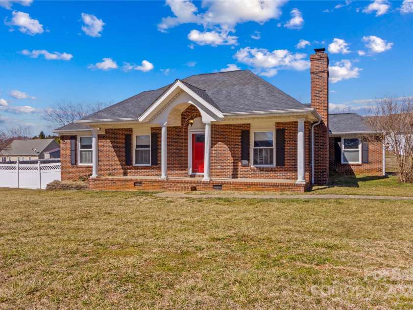 130 Ketchie Drive, Mooresville, NC 28115.  MLS# CAR4224055, YatesRealty ID 1528. 