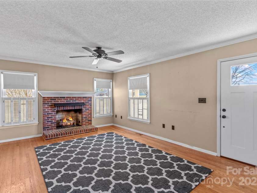 130 Ketchie Drive, Mooresville, NC 28115.  MLS# CAR4224055, YatesRealty ID 1528. 