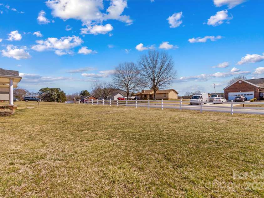 130 Ketchie Drive, Mooresville, NC 28115.  MLS# CAR4224055, YatesRealty ID 1528. 