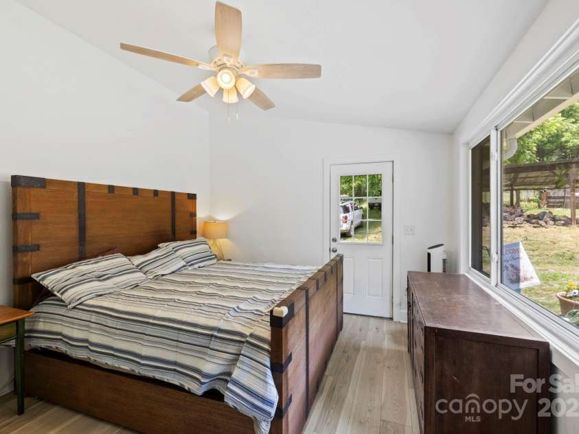 51 HOMEFIRE COVE Cove, Leicester, NC 28748.  MLS# CAR4269158, YatesRealty ID 1528. 