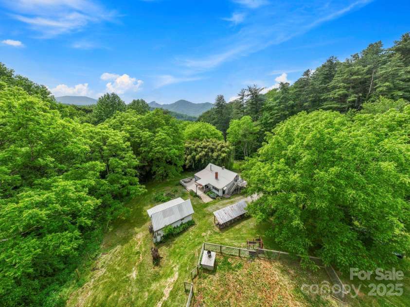 51 HOMEFIRE COVE Cove, Leicester, NC 28748.  MLS# CAR4269158, YatesRealty ID 1528. 