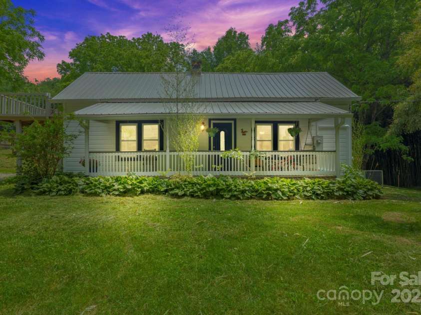 51 HOMEFIRE COVE Cove, Leicester, NC 28748.  MLS# CAR4269158, YatesRealty ID 1528. Peace and tranquility in the bucolic community of Potato Gap