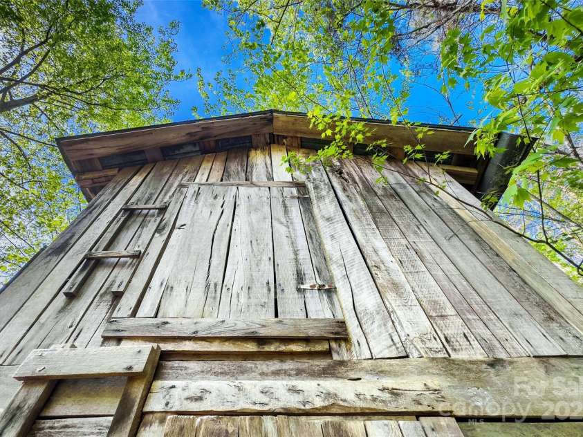 1470 Lytle Mountain Road, Marion, NC 28752.  MLS# CAR4251089, YatesRealty ID 15281. 