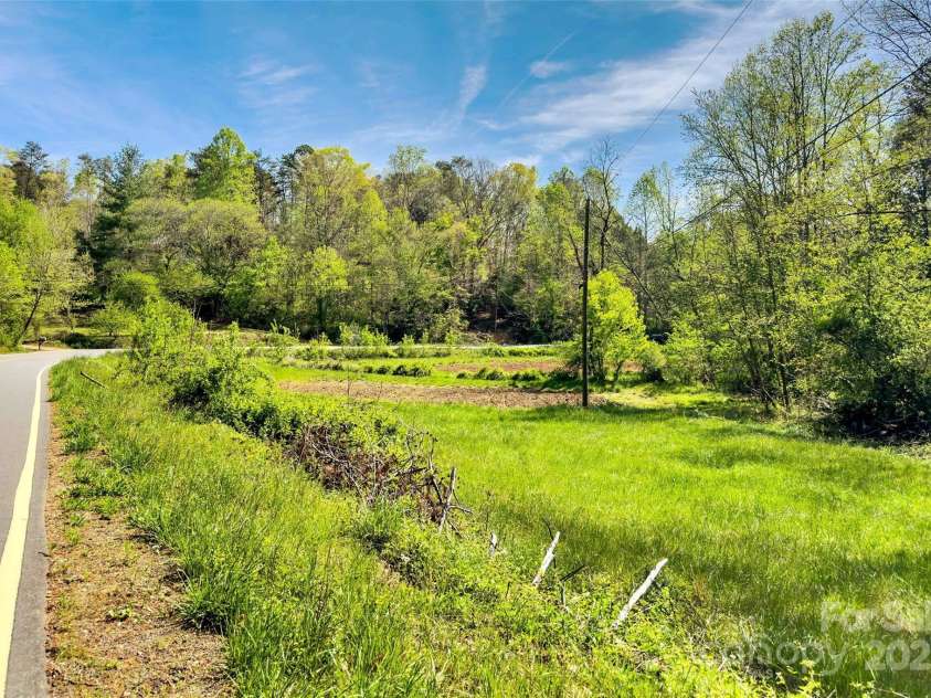 1470 Lytle Mountain Road, Marion, NC 28752.  MLS# CAR4251089, YatesRealty ID 15281. 