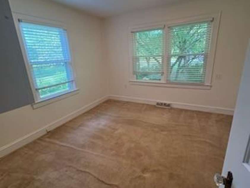 14623 Lucia Riverbend Highway, Stanley, NC 28164.  MLS# CAR4373851, YatesRealty ID 15282. 2nd bedroom