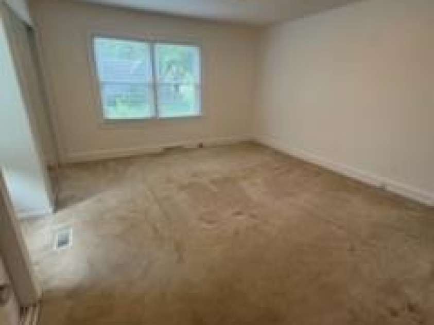 14623 Lucia Riverbend Highway, Stanley, NC 28164.  MLS# CAR4373851, YatesRealty ID 15282. Primary Bedroom