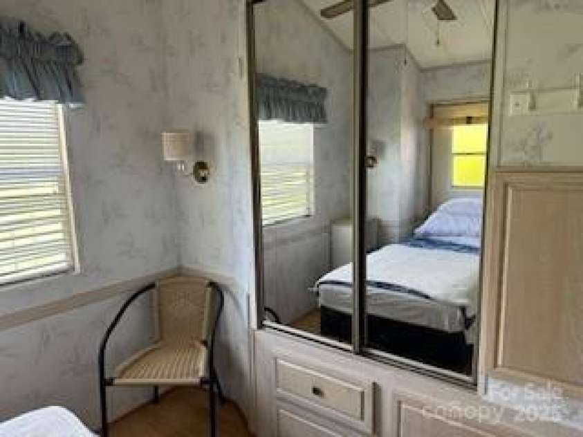 25 Summer Place Drive, Waynesville, NC 28785.  MLS# CAR4247005, YatesRealty ID 15282. 