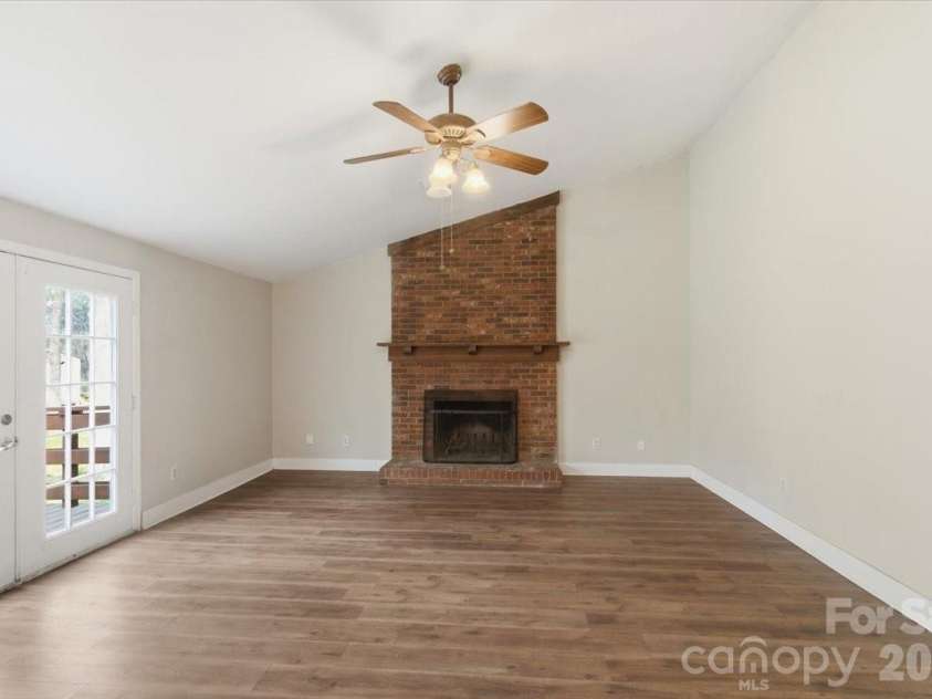 11407 Antebellum Drive, Charlotte, NC 28273.  MLS# CAR4362851, YatesRealty ID 15283. 