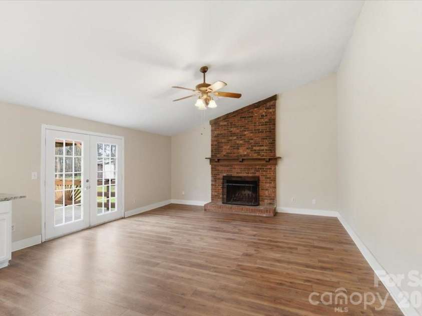 11407 Antebellum Drive, Charlotte, NC 28273.  MLS# CAR4362851, YatesRealty ID 15283. 