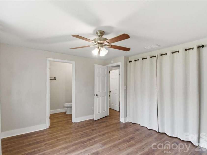 11407 Antebellum Drive, Charlotte, NC 28273.  MLS# CAR4362851, YatesRealty ID 15283. 