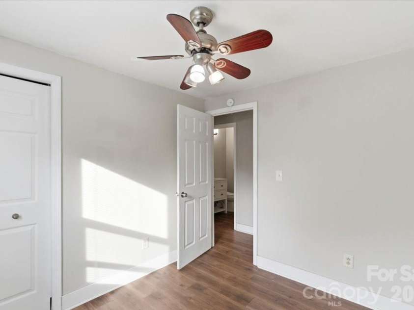 11407 Antebellum Drive, Charlotte, NC 28273.  MLS# CAR4362851, YatesRealty ID 15283. 