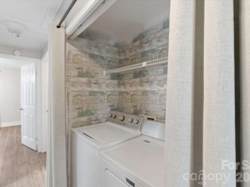 11407 Antebellum Drive, Charlotte, NC 28273.  MLS# CAR4362851, YatesRealty ID 15283. 