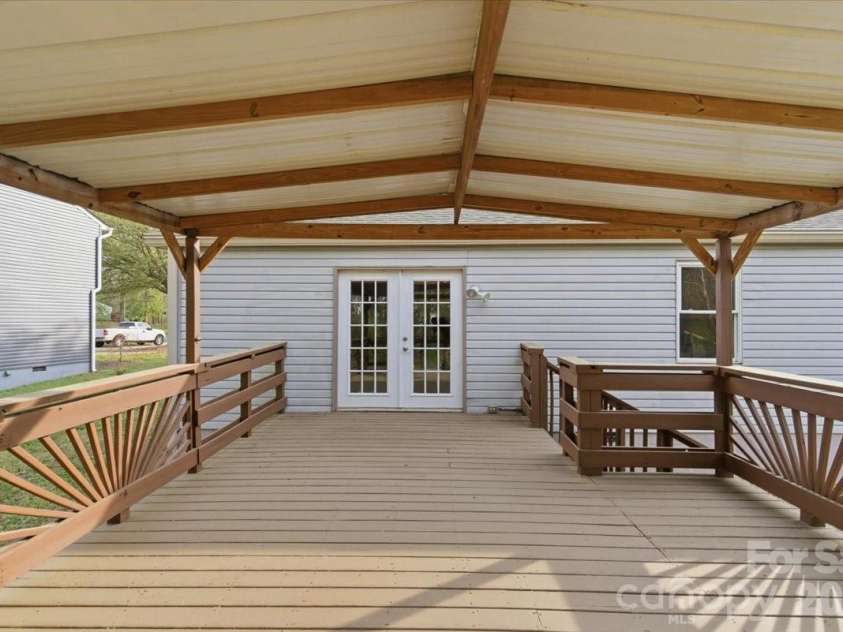 11407 Antebellum Drive, Charlotte, NC 28273.  MLS# CAR4362851, YatesRealty ID 15283. 