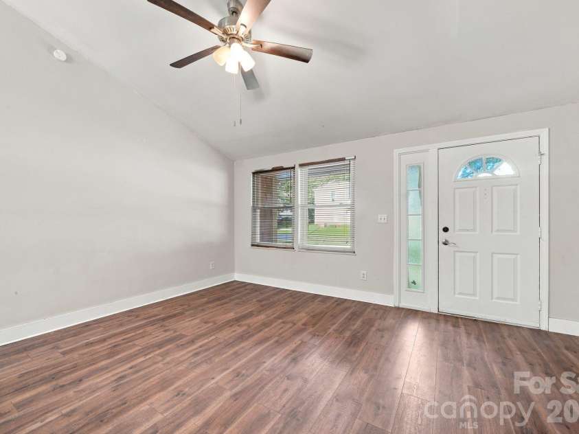 11407 Antebellum Drive, Charlotte, NC 28273.  MLS# CAR4413607, YatesRealty ID 15283. 