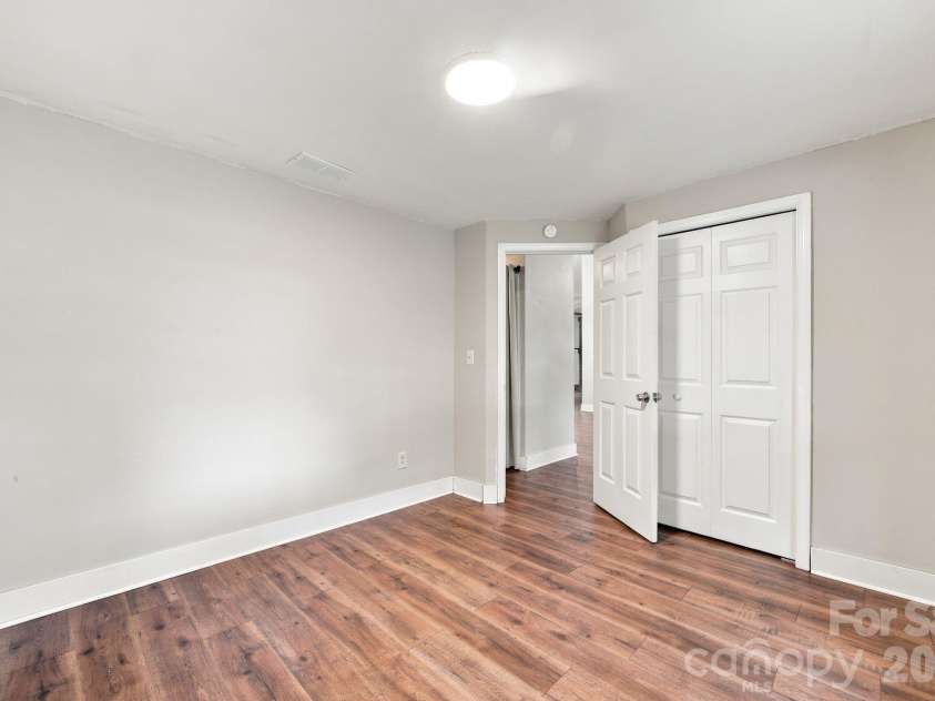 11407 Antebellum Drive, Charlotte, NC 28273.  MLS# CAR4413607, YatesRealty ID 15283. 