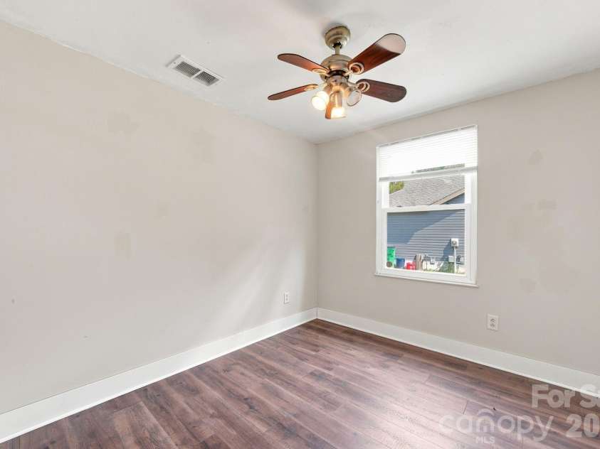 11407 Antebellum Drive, Charlotte, NC 28273.  MLS# CAR4413607, YatesRealty ID 15283. 