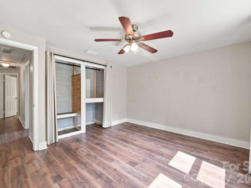 11407 Antebellum Drive, Charlotte, NC 28273.  MLS# CAR4413607, YatesRealty ID 15283. 