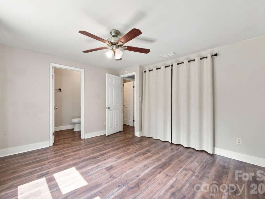 11407 Antebellum Drive, Charlotte, NC 28273.  MLS# CAR4413607, YatesRealty ID 15283. 
